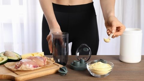 Beslenme ve Spor: Antrenman Öncesi ve Sonrası Ne Yenmeli?
