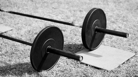 Shrug Hareketi Nedir? Trapez Kasını Geliştiren En Etkili Shrug Egzersizleri Shrug Hareketi Nedir? Trapez Kasını Geliştiren En Etkili Shrug Egzersizleri